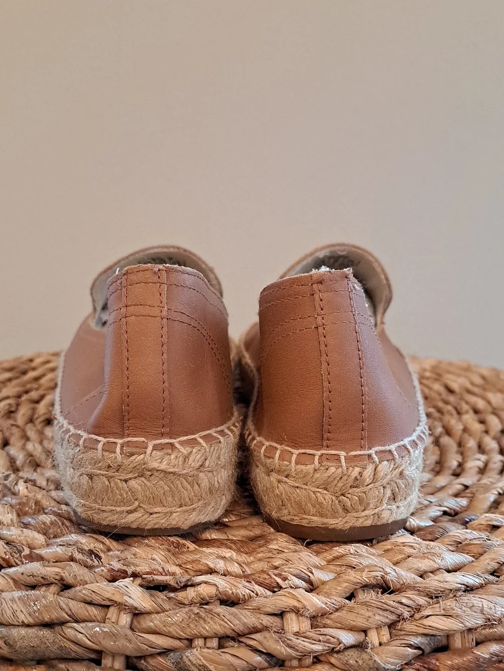 NWOT Soludos Womens Saddle Brown Leather Espadrille Smoking Loafers 9.5